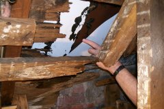 Horrific-Roof-Rot-Discovered-by-Accident-8AUG2010