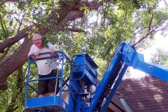 Tim-Painting-the-Dormer-from-the-Bucket-26AUG2012