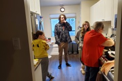 Marg-Cooking-Christmas-Dinner-for-her-Grandchildren-Abigale-Ashton-Emily-2022
