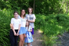 Thames-River-Bank-John-MacKenzies-Family-Emily-Marley-Abigale-Ashton-